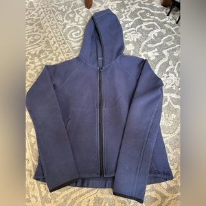 Lululemon jacket no size tag